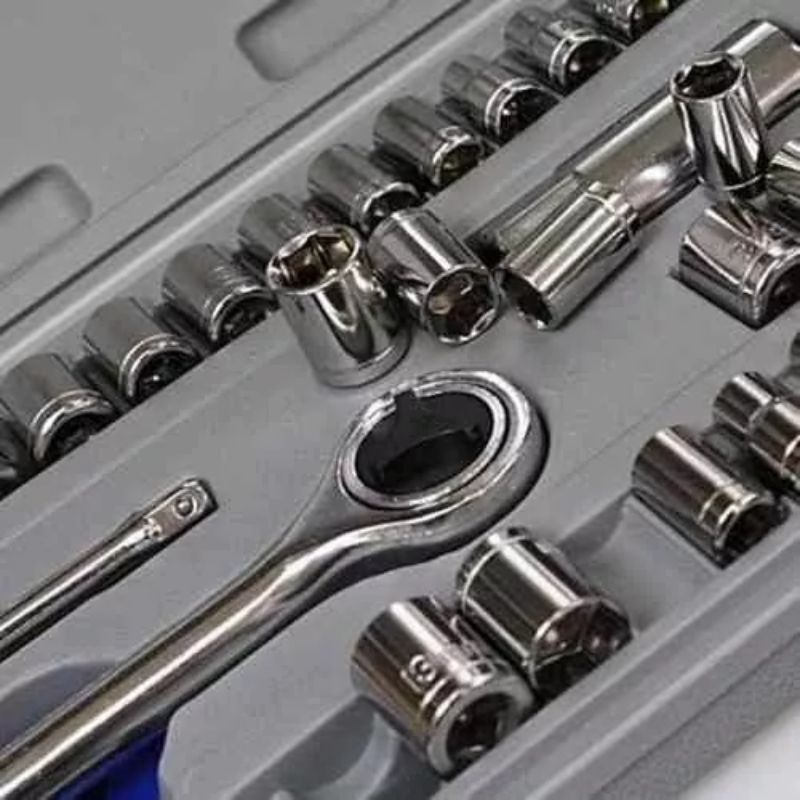 Jogo de Ferramentas 40 Peças com Maleta – Soquetes para Uso Automotível e Doméstico – Cinza